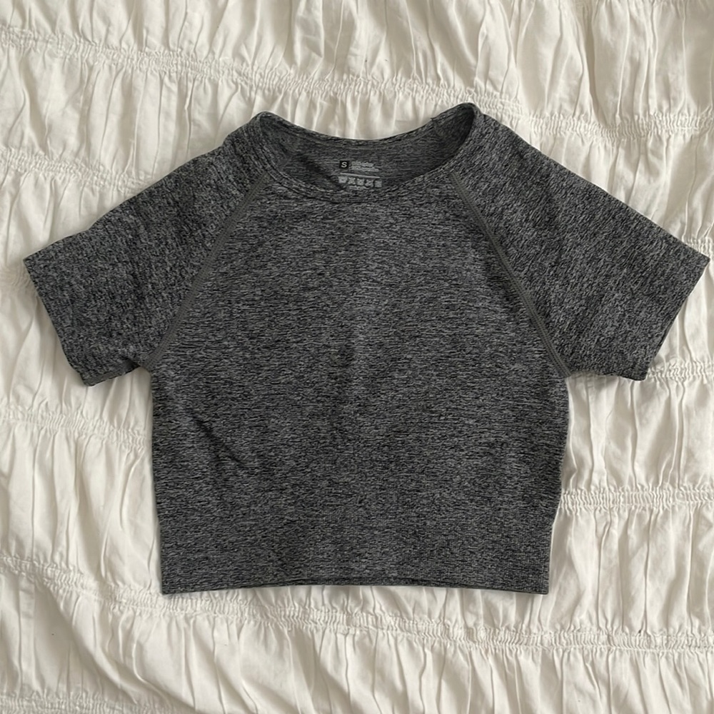 USED PeachyBunz Heather Grey Crop Top Size Small